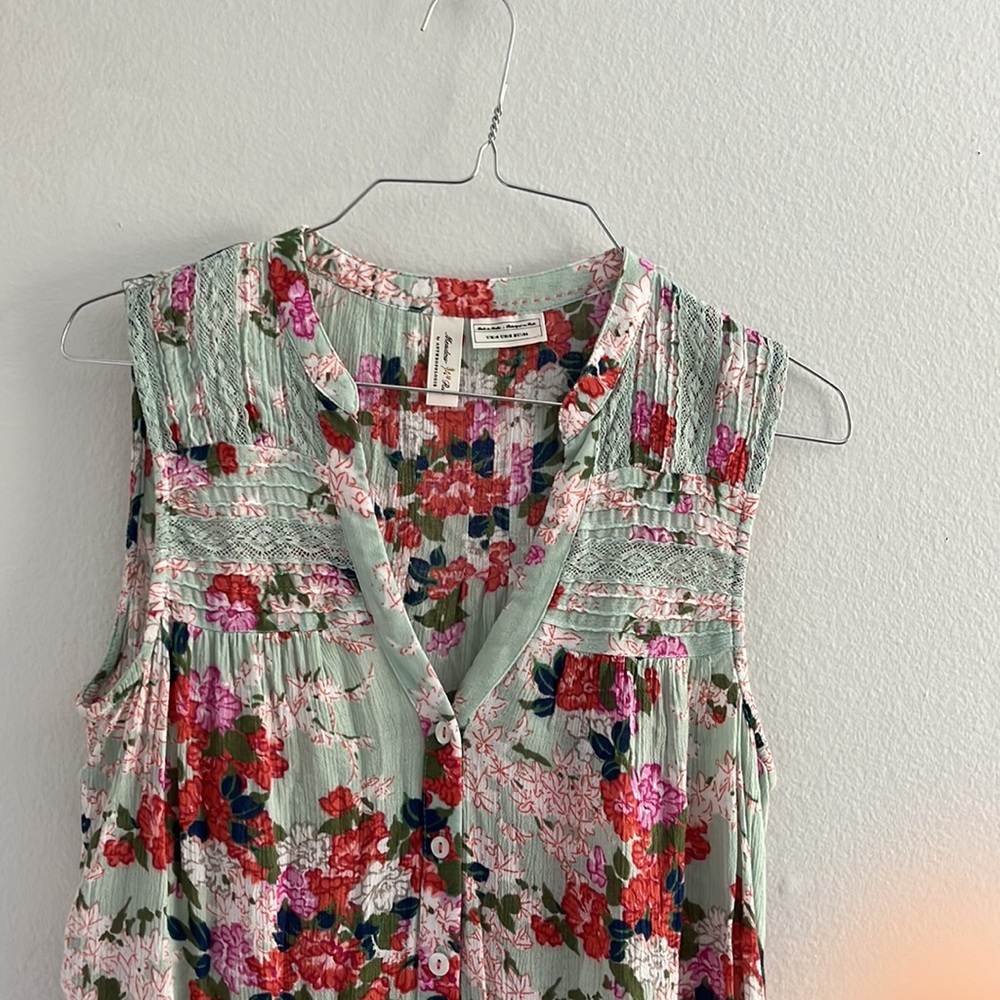 Anthropologie: Meadow Rue • Mint Floral Tank Blouse - Picture 2 of 4